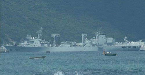Tàu tiếp tế Type 903 của Hải quân Trung Quốc